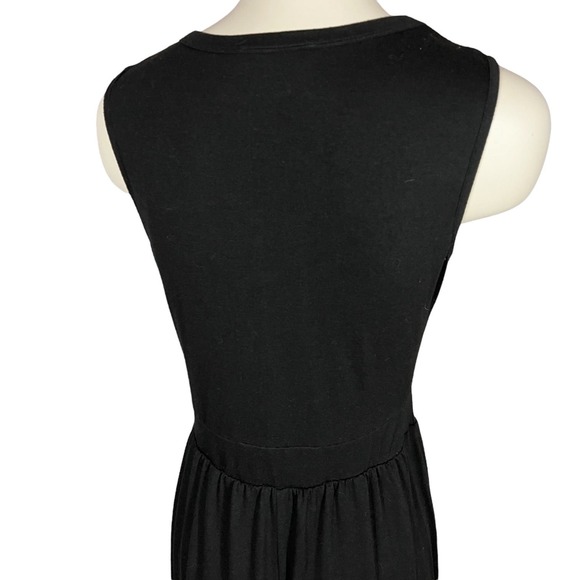 Elegant Black Sleeveless Jumpsuit - Picture 5 of 13